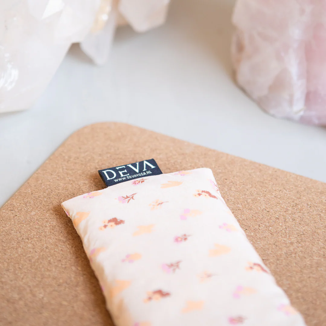 Deva Yoga - Oogkussen lavendel zijde - Floral Beige - Image 2