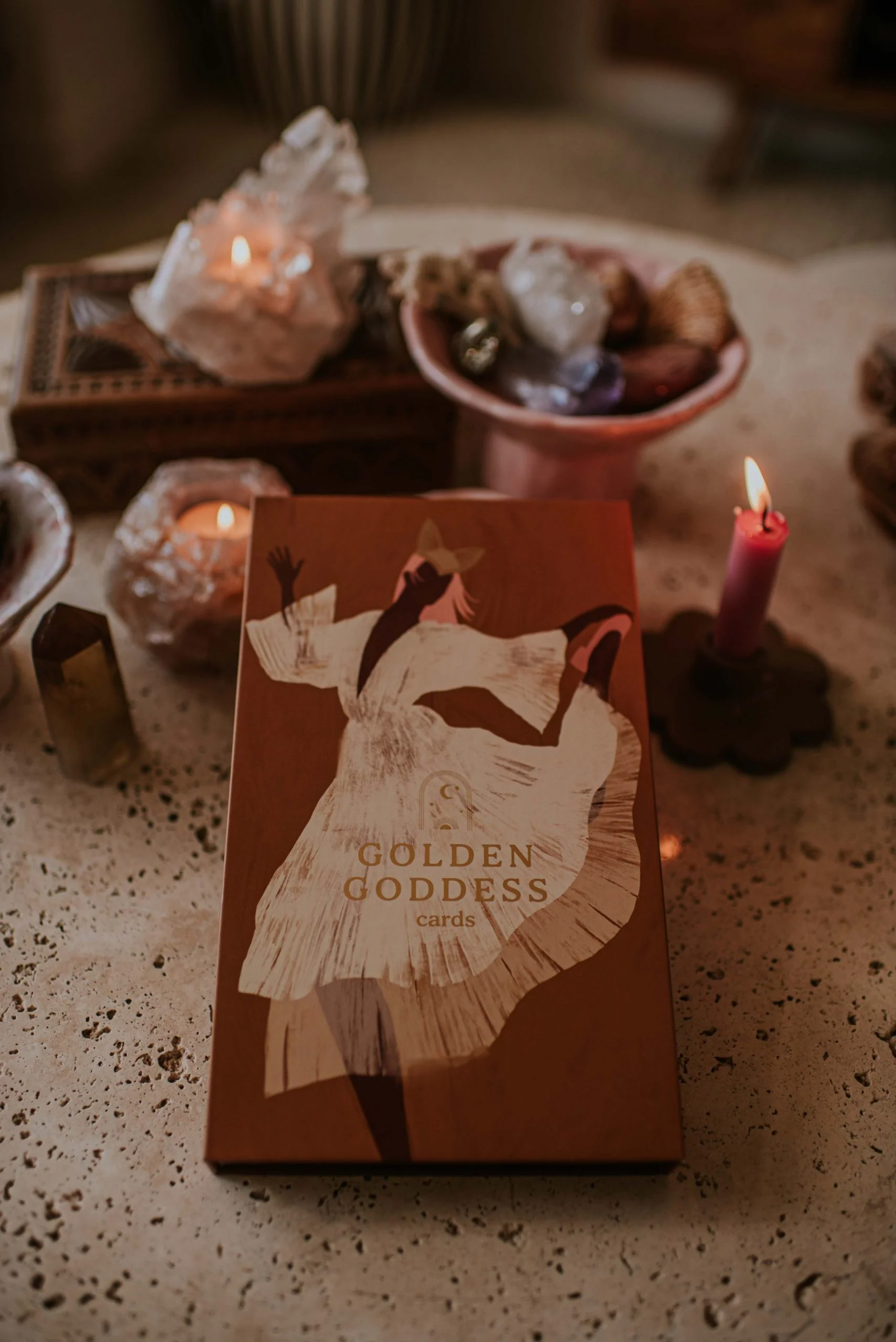 Golden goddess book & cards - Image 4