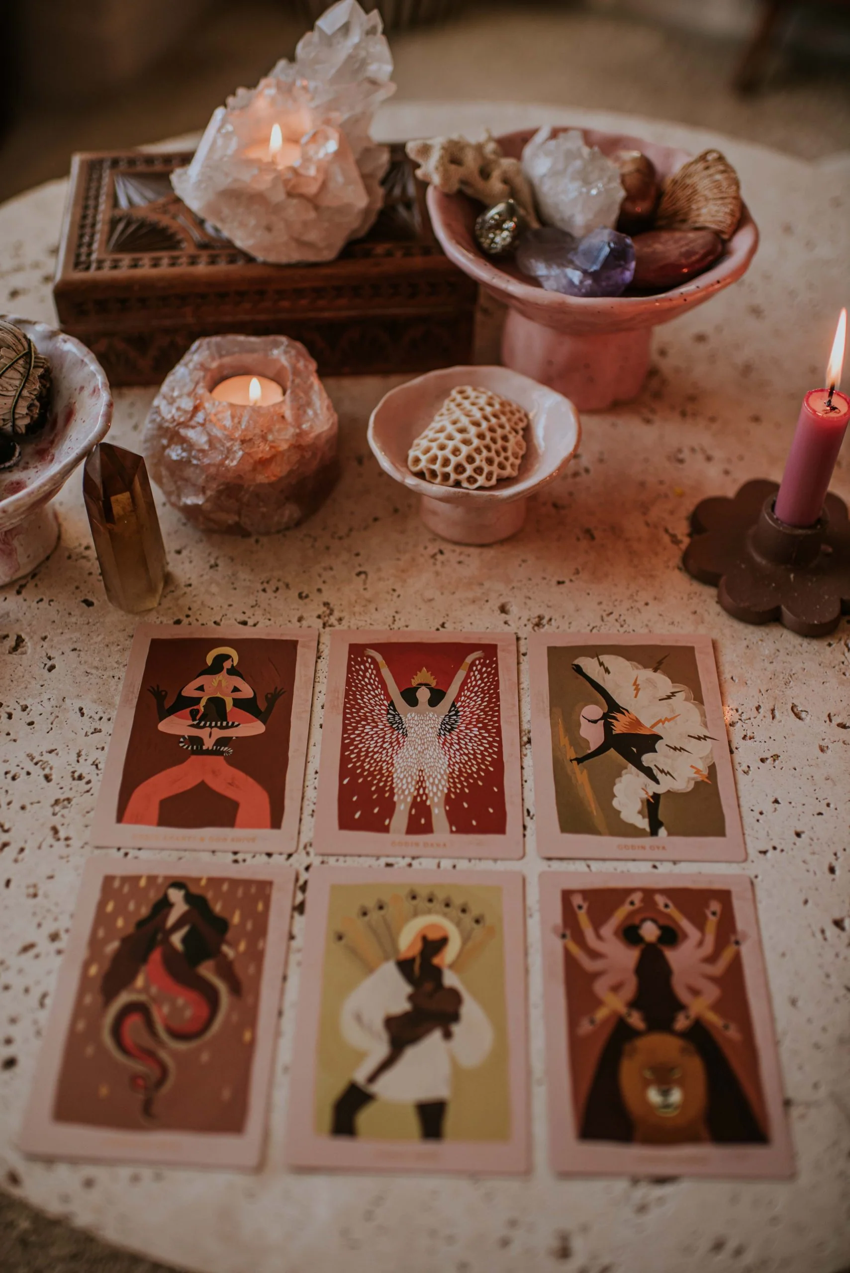 Golden goddess book & cards - Image 7