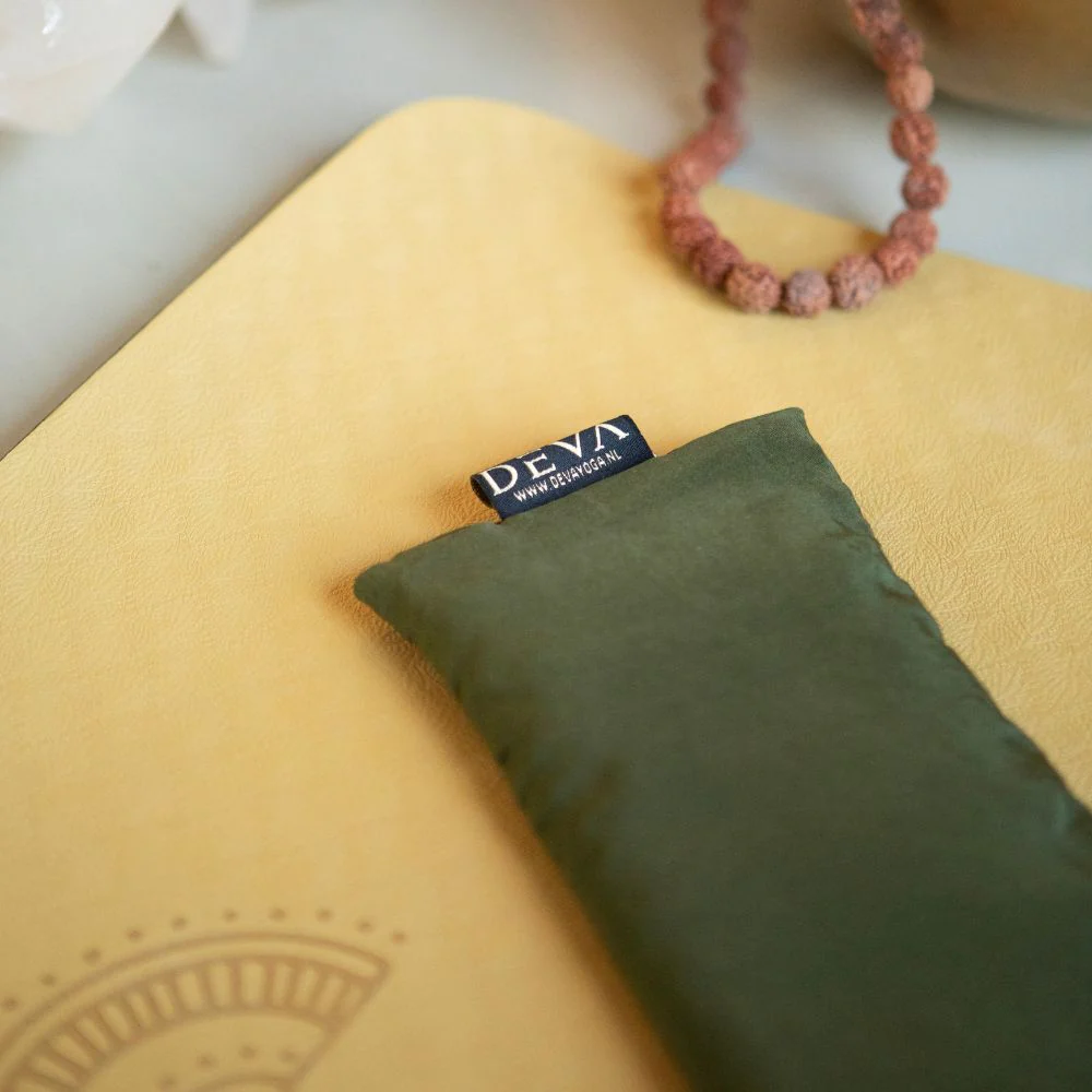 Deva Yoga - Oogkussen lavendel zijde - Dark Olive - Image 2
