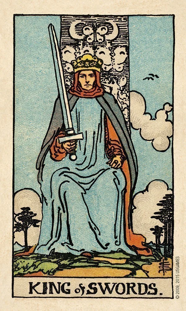 Smith-Waite Centennial Tarot Deck in a Tin - Image 4